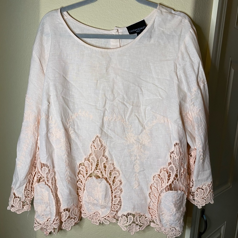 Pink linen Cynthia Rowley lace top